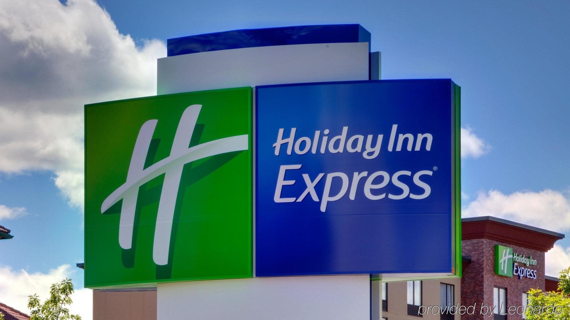 Holiday Inn Express & Suites Austin Nw - Four Points By Ihg Exterior foto